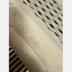 Skummadras 2-i-1 (vendbar) Udstillingsmodel med lille fejl i siden